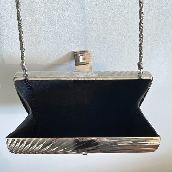 Vintage Silver Tone Grooved Metal Hardshell Evening Bag with Rhinestone Detail - Picture 8 of 14